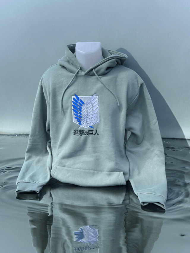 Sweat a Capuche Attaque des Titans