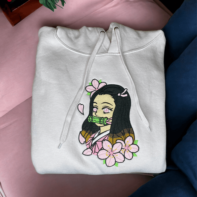 Sweat a Capuche Nezuko Rose pale